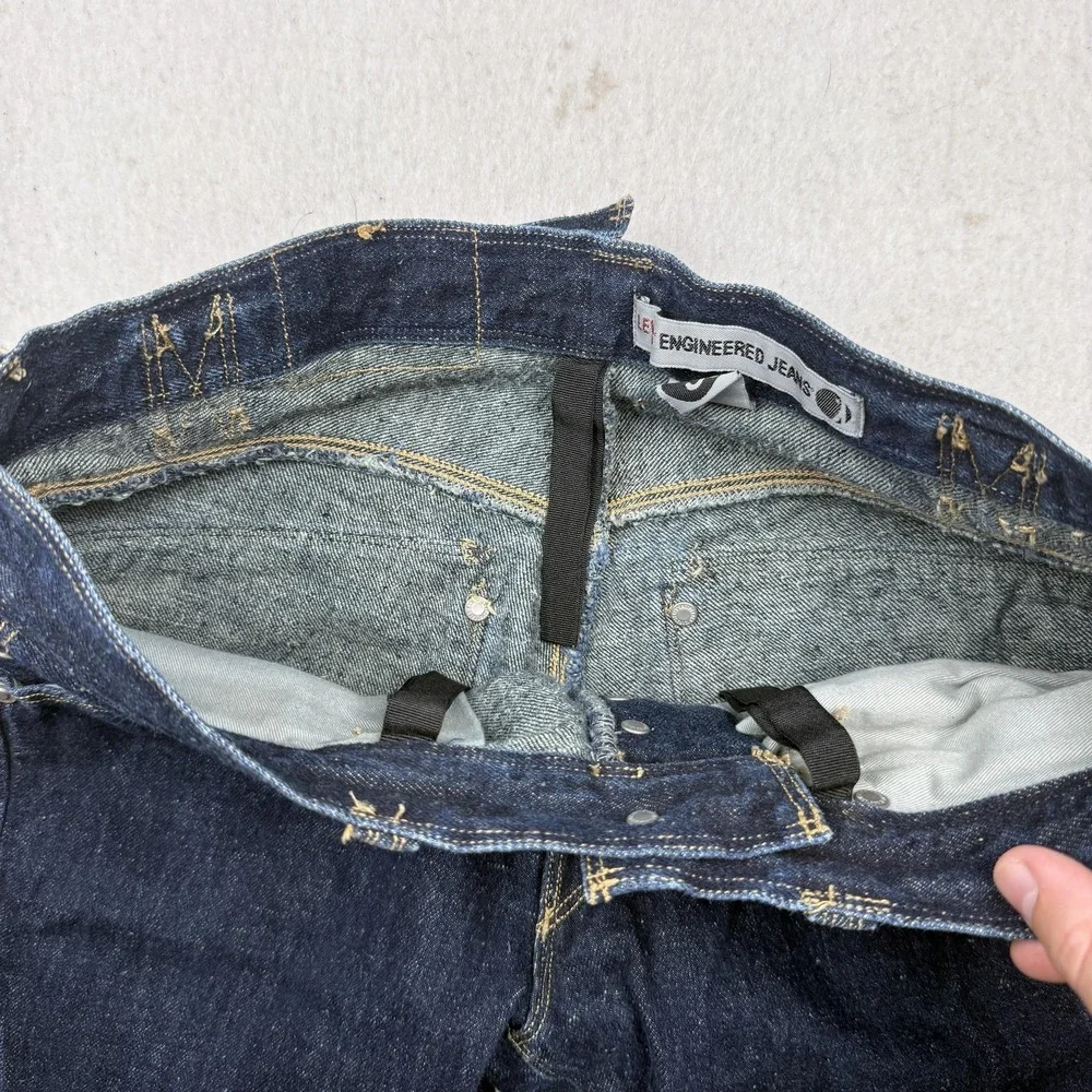 Vintage Levi's Engineered Twisted 501 Denim Jeans Buckle Back 90s 30x34